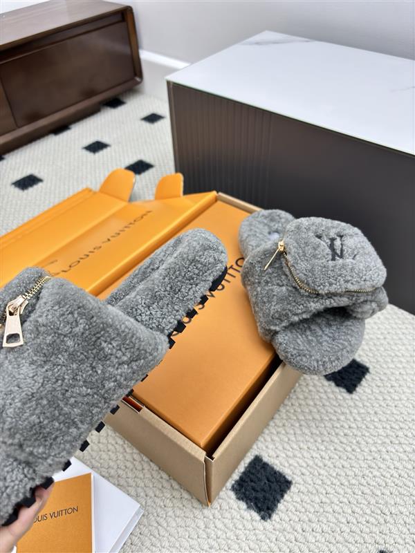 2025112818453484 300